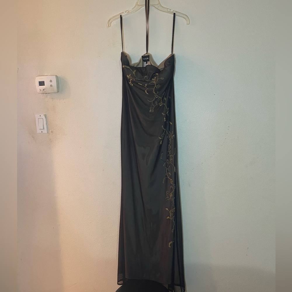 Strapless dress. Cream and black combo